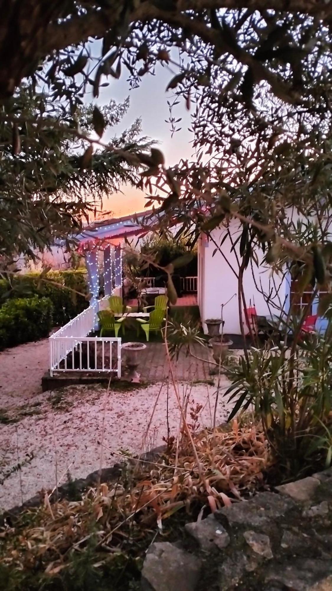Bed and Breakfast Tikazéla - Domaine Ombre et Lumière Saint-Jean-de-Muzols Exterior foto